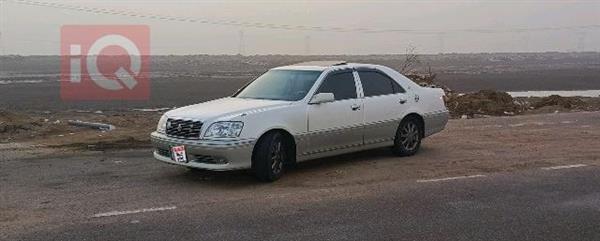 تويوتا كراون 2000 للبيع في العراق - البصرة